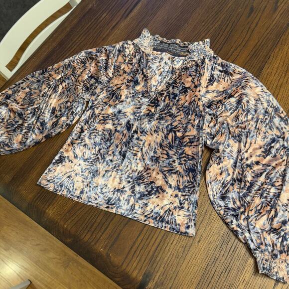 Free People Velvet Boho Animal Print Women's Blouse Size Medium Balloon Sleeves - Picture 3 of 11